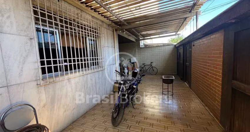 Casa com 2 quartos à venda na Rua Noêmia Nunes, Olaria, Rio de Janeiro