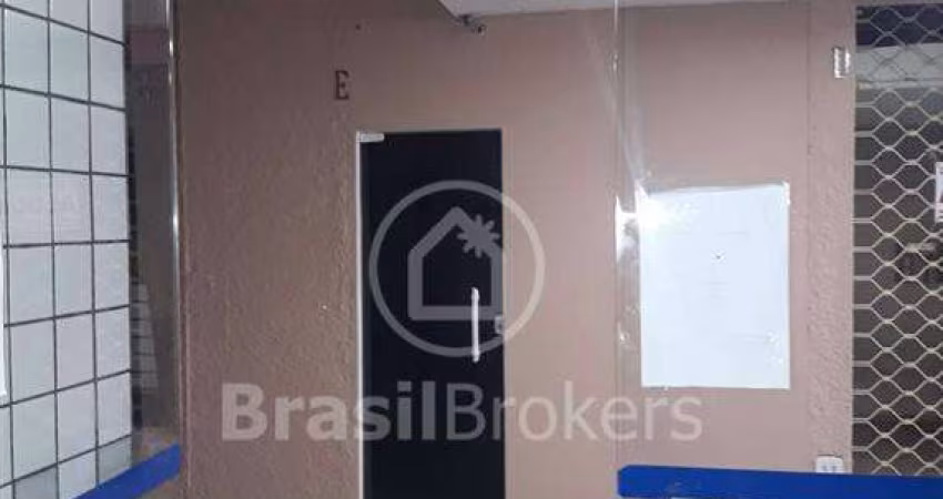 Loja com 10m² em Galeria Comercial na Rua Haddok Lobo