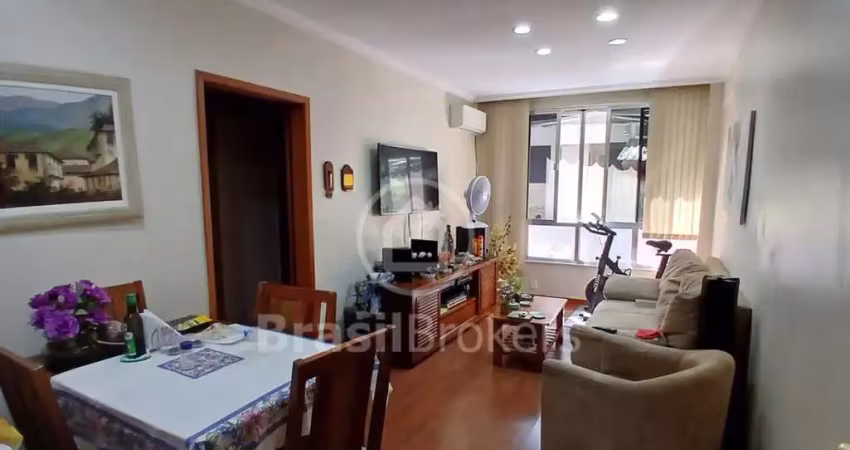 Oportunidade - excelente apartamento de dois quartos e vaga.