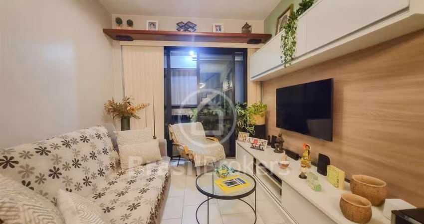 Cobertura duplex reformado – 3 quartos, 4 vagas – Rua Garibaldi, com 123 m²