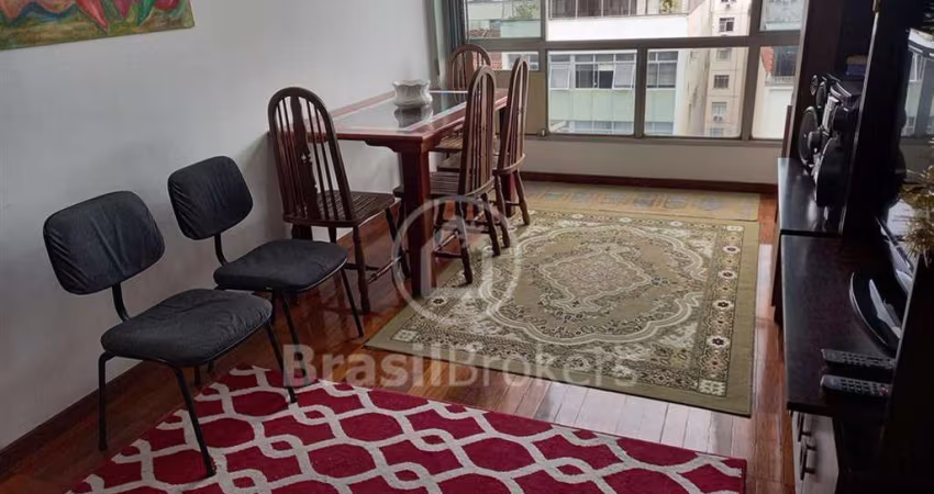 Apartamento em localização nobre com 3 quartos e vaga