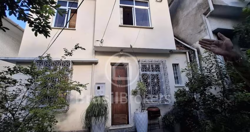 Casa de Vila à venda com 100,00m² e 2 quartos em Rio Comprido, Rio de Janeiro - RJ