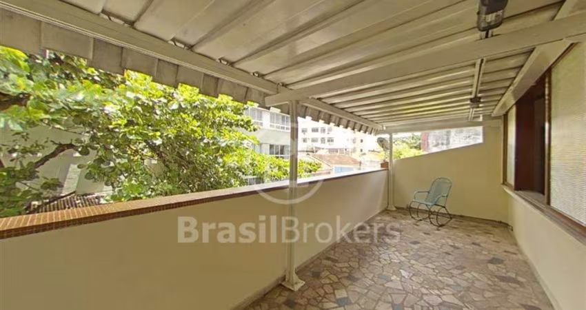 Casa reformada, com 267 m² e 4 quartos no Andaraí.