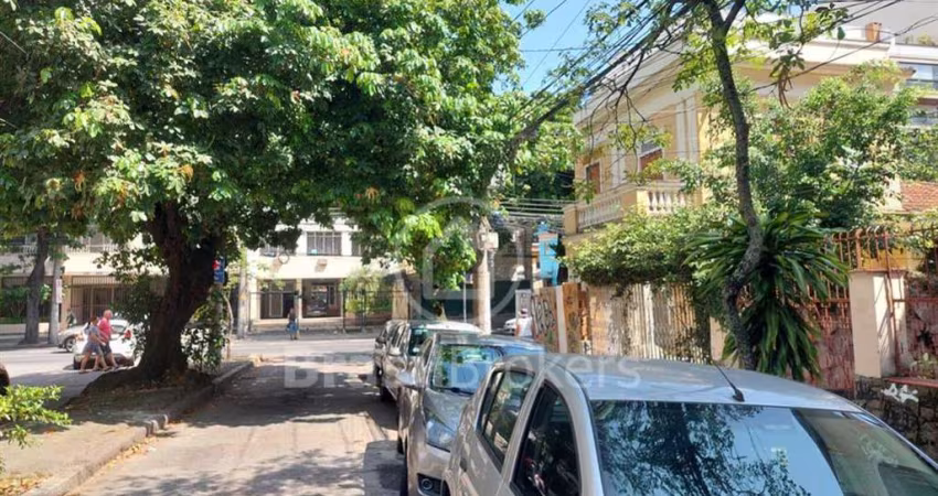 Casa à venda com 270,00m² e 6 quartos em Tijuca, Rio de Janeiro - rj