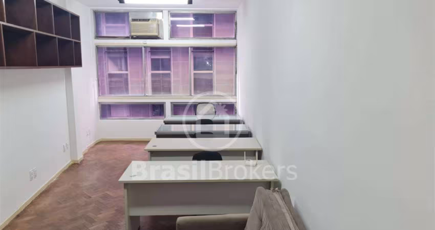 Sala em excelente  localização