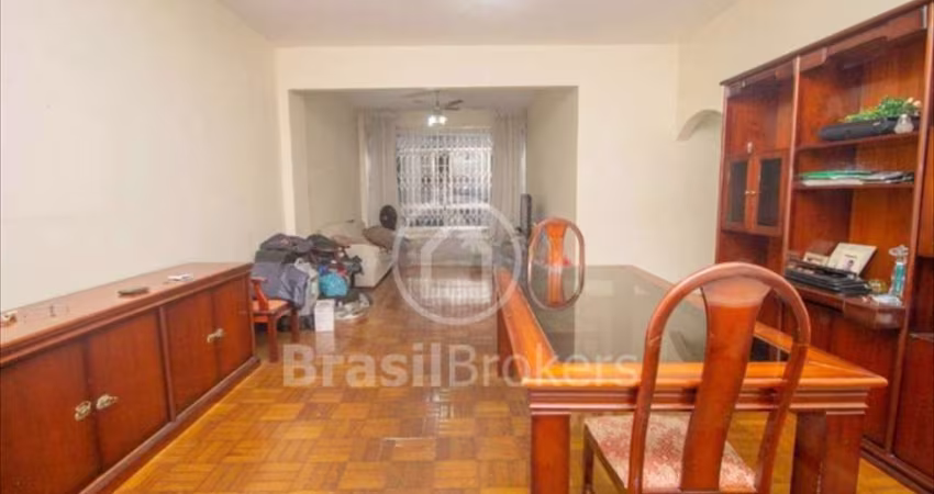 Apartamento tipo garden de 3 quartos com 116 m² a 4 minutos do Largo da Segunda Feira e 6 do metrô São Francisco Xavier