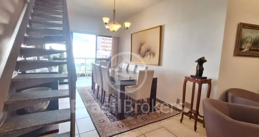 Cobertura Duplex a venda com 231m² e 4 quartos, 2 vagas, na área mais nobre da Tijuca!