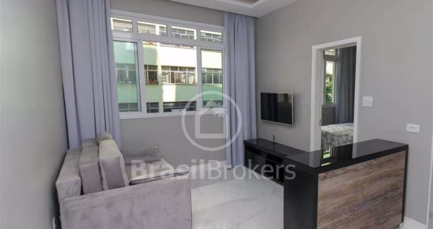 Apartamento à venda no Centro do Rio de Janeiro, com 40,00m², portaria 24 horas e 1 quarto.