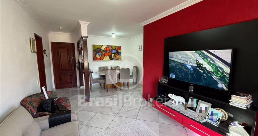Apartamento 3 quartos com suíte e dependência completa na Tijuca