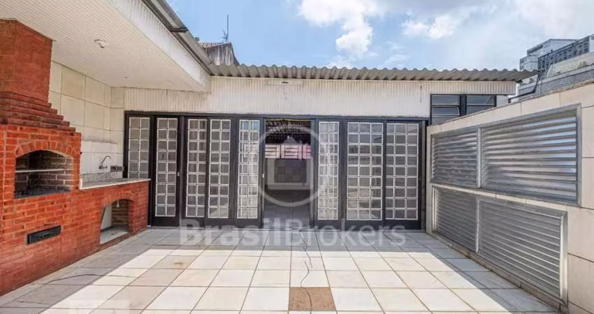 Imóvel à venda 3 quartos, 2 banheiros e varanda no bairro da Praça da Bandeira