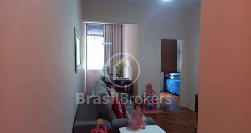 Apartamento com 2 quartos e vaga