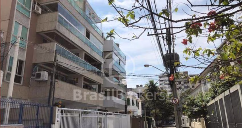 Apartamento em prédio tipo casa de 2 andares ( Térreo)