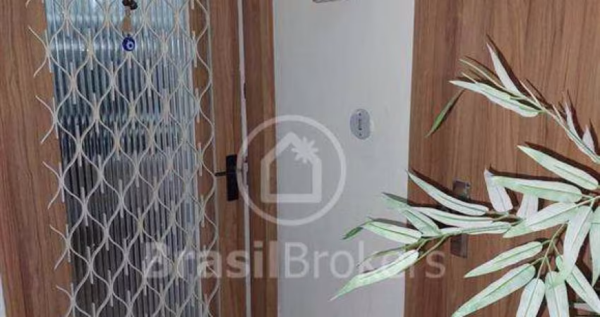 3 quartos com vaga no coração da Praça Saens Pena