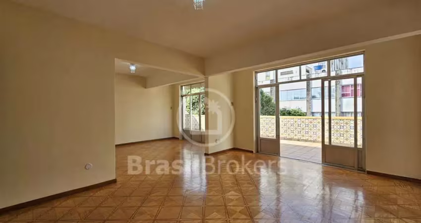 Cobertura linear tipo casa em localização maravilhosa
