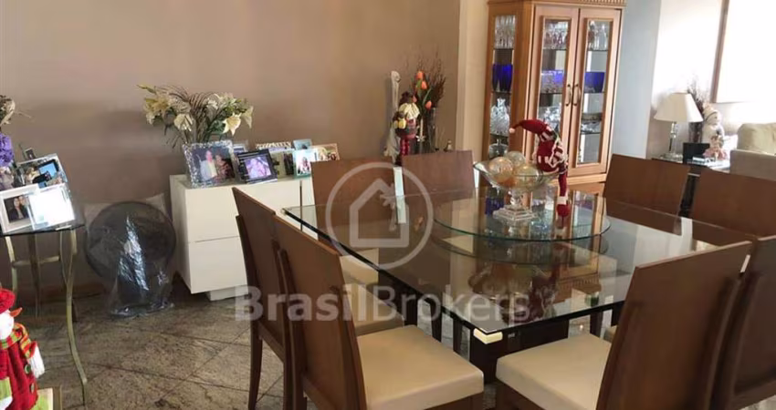 Apartamento à venda com 172,00m² e 4 quartos em Tijuca, Rio de Janeiro - rj
