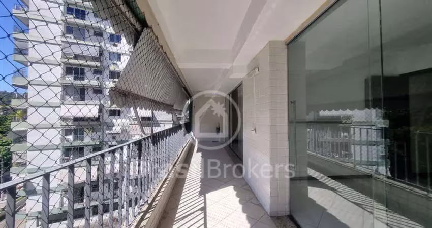 Apartamento 4 quartos varandão e prédio com infraestrutura Tijuca