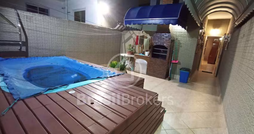 casa 3 quartos, 1 vaga, piscina e churrasqueira