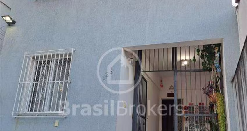 Vila inteira com 620 m2 e 5 casas prontas para morar em área nobre do Grajaú