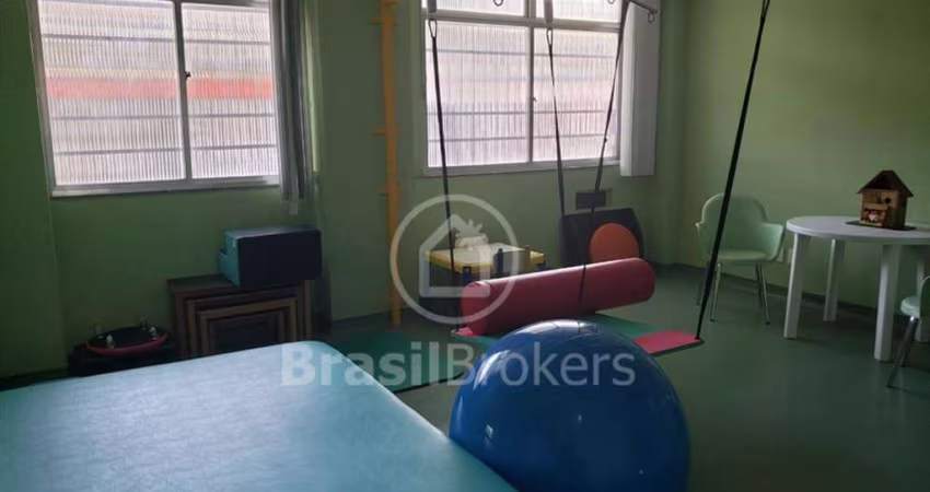 Casa comercial com 2 andares em Vila Isabel