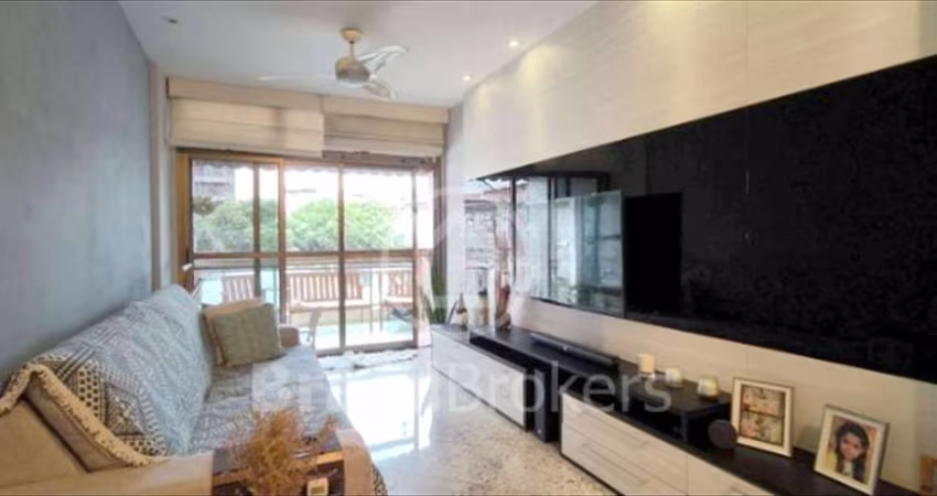 Apartamento de 2 quartos (2 suítes) com 107 m², Varanda e vaga de garagem, dependência completa e a 4 minutos do Shopping Tijuca