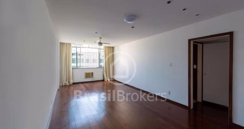 Lindo Apartamento com 2 quartos  2 banheiros e vg  à venda na Rua Conde de Bonfim / ao lado         TTC