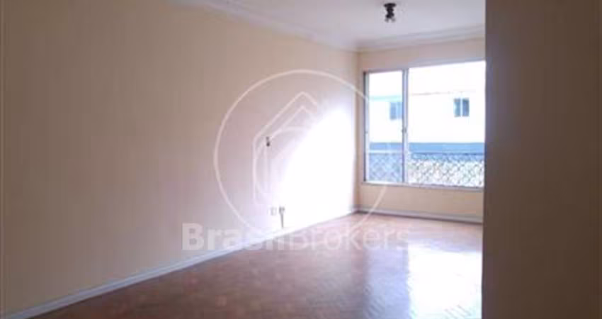 Apartamento à venda 3 quartos com 125,00m² perto do metrô Saens Pena!!!