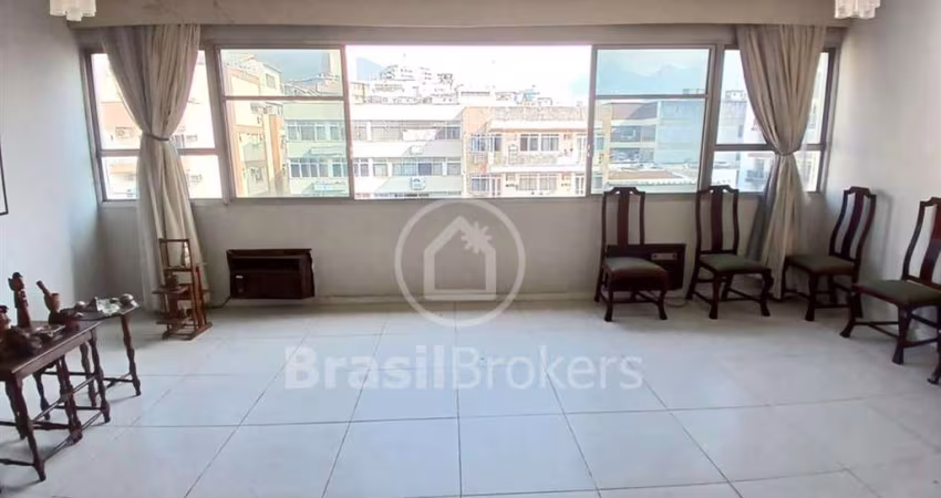 Apartamento com 130,00m² com 3 quartos próximo da Praça S Pena