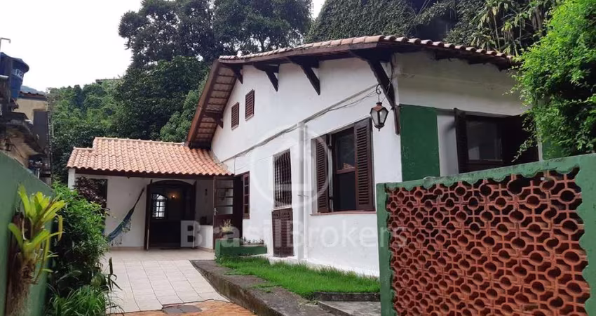 Casa Linear com 140m² com 2 vagas na Usina!