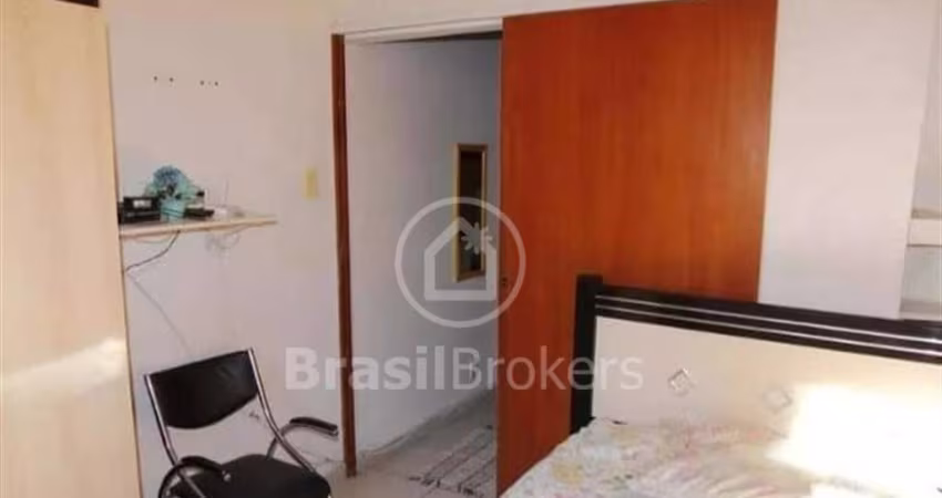 Centro! Conjugado bem dividido, com ótima planta, pronto para morar.