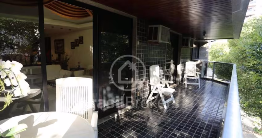 Apartamento à venda com 206,00m² e 4 quartos em Tijuca, Rio de Janeiro - rj