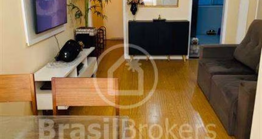Apartamento de 2 quartos com 75 m², reformado a 10 minutos do Shopping Boulevard Iguatemi