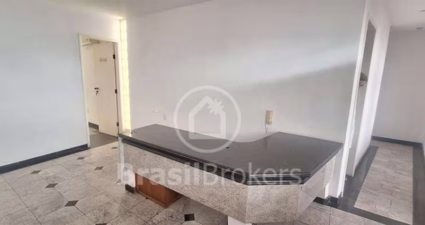 Cobertura Comercial com 44m², coladinha no Metrô Saenz Peña!