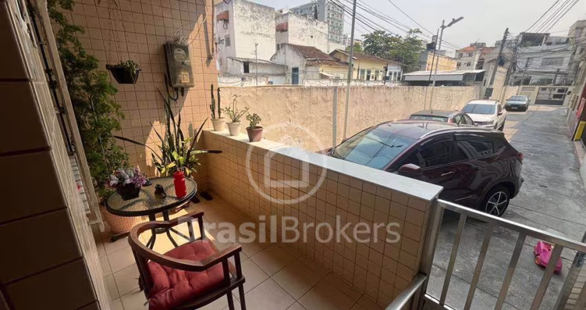 Casa duplex 3 quartos e vaga em condomínio fechado com localização privilegiada