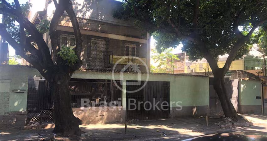 2 TERRENOS somando mais de 920m² em São Cristóvão! OPORTUNIDADE!
