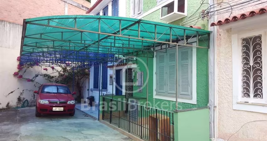 Casa de vila Triplex com 120 m2 na área mais nobre da Tijuca