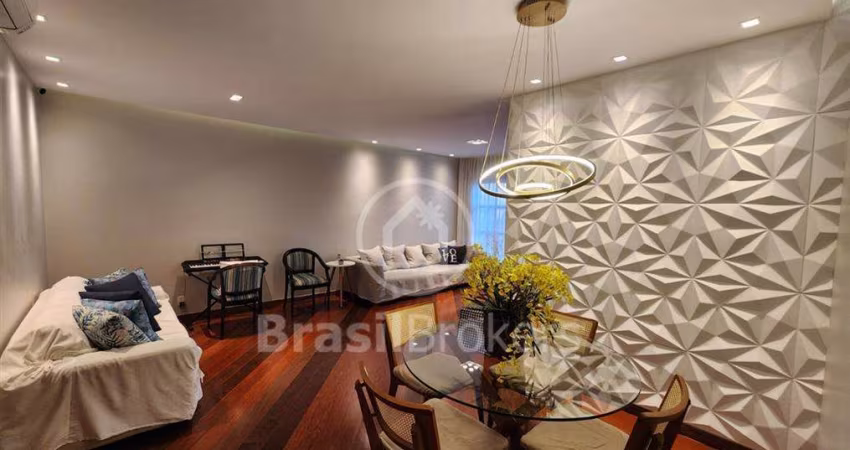 Apartamento exclusivo, 1 por andar, 3 quartos (2 suítes) – Vista livre em todos os cômodos e todo reformado!