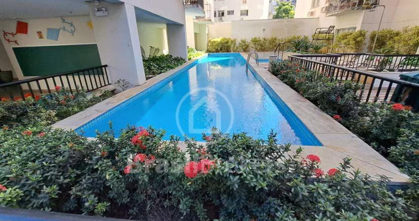 Tijuca! Apartamento de dois quartos com suíte, reformadíssimo, vaga na escritura e infra completa..