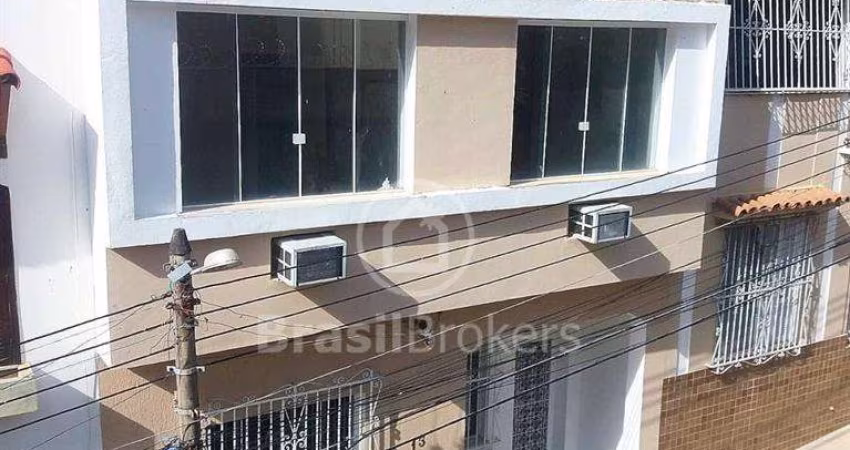 Casa de Condomínio 4 quartos, sendo 1 suíte