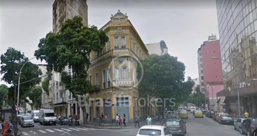 Sobrado 4 quartos - Centro