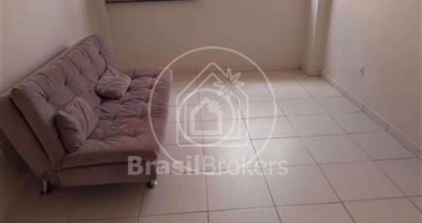 AEP ASSOCIACAO EMPRESARIAL DO EDIFICIO PATRIARCA - Sala Comercial