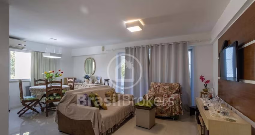 Apartamento de 3 quartos (1 suíte) a 9 minutos do metrô.
