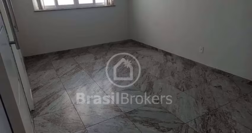 Apartamento em excelente localização próximo da praça saens pena com 3 quartos, suíte e vaga