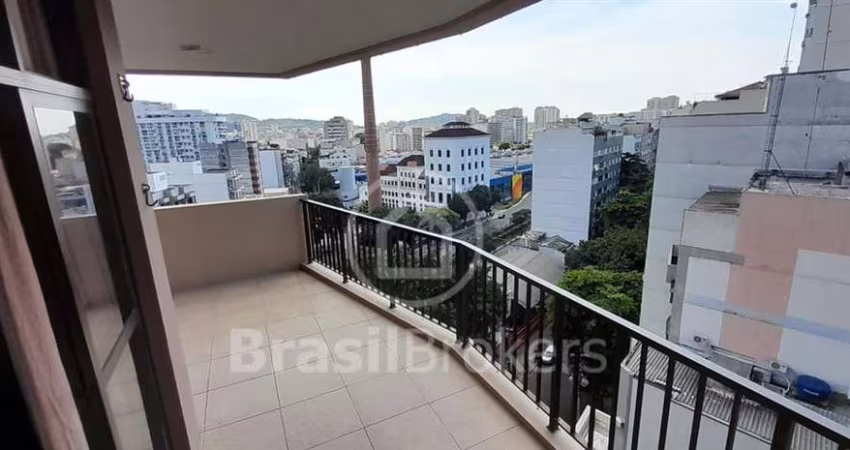 APARTAMENTO SALA DOIS AMBIENTES E VARADÃO. 3 QUARTOS SENDO 1 SUITE E 2 VAGAS DE GARAGEM NA AVENIDA MARACANÃ