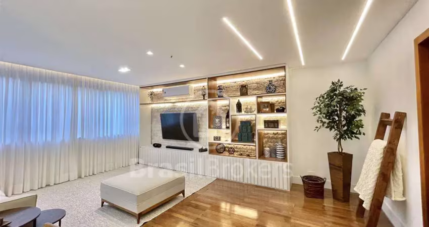 Apartamento dos sonhos na Tijuca: 4 quartos, suíte, closet e reforma impecável! - Feito com renomado  escritório de Arquitetura do RJ
