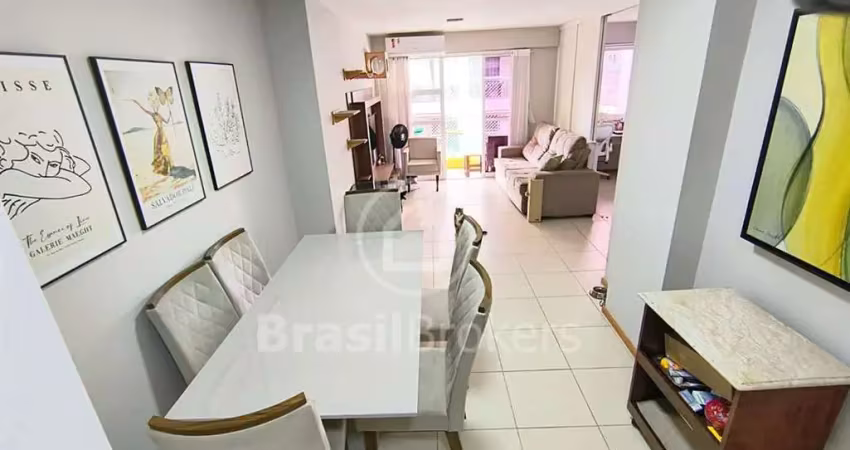Apartamento de 3 quartos (2 suíte) com 90 m², varanda, a 7 minutos do metro e com infra.