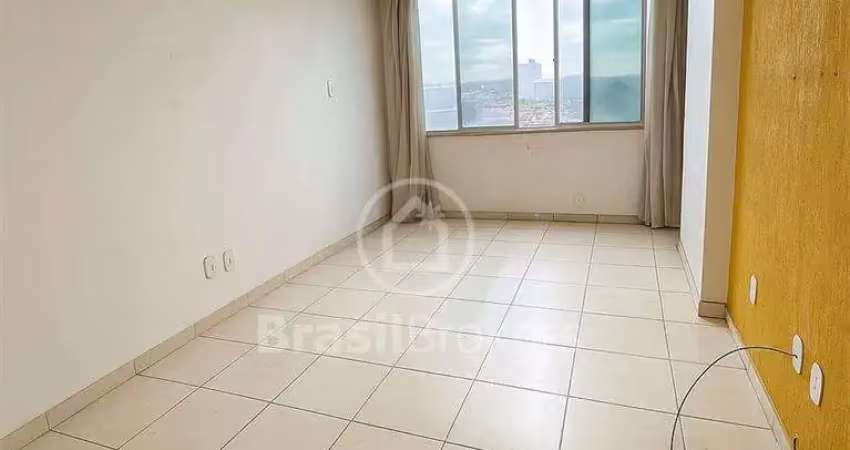 Excelente apartarmento 2 quartos na praça da bandeira!