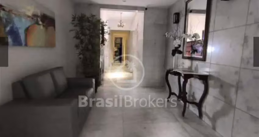 Tijuca - rua aguiar - apartamento sala dois ambientes, 3 quartos, 1 vaga.