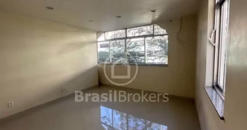 Apartamento com 2 quartos (1 suíte), 73 m² com vaga na escritura.