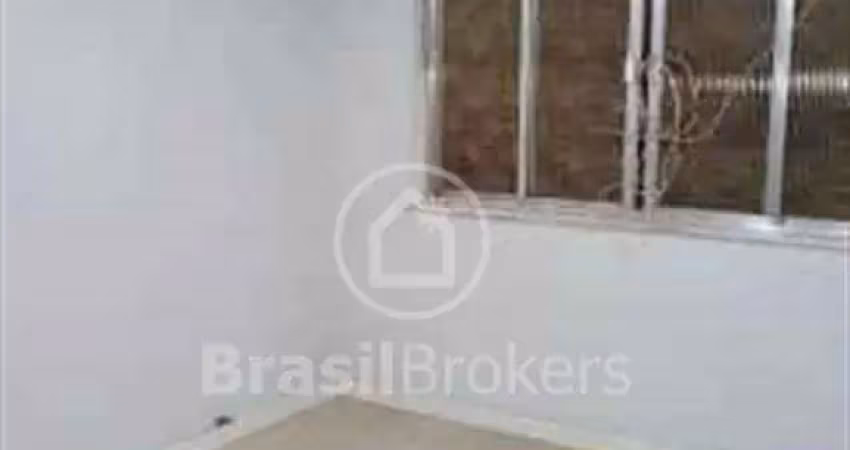 Apartamento à venda na maia de lacerda, próximo a rua aristides lobo. com 1 quarto