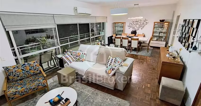 Apartamento de 3 quartos (1 suíte) com 126 m², varandão, todo reformado a 5 minutos do metrô.